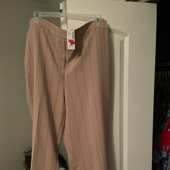 Addition Elle suite NWT - Picture 2 of 4